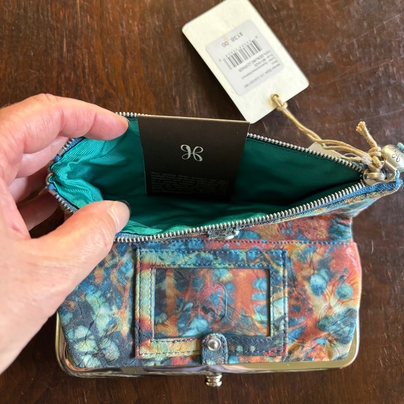 HOBO INTERNATIONAL SUMMERTIME ABSTRACT WALLET - NWT - Picture 7 of 15